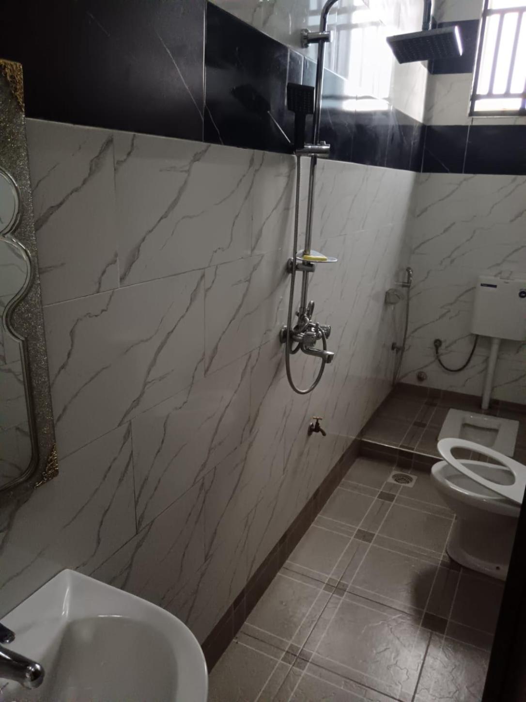 Hba Lodge Kahama Екстериор снимка